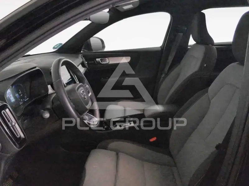 2023 Volvo XC40