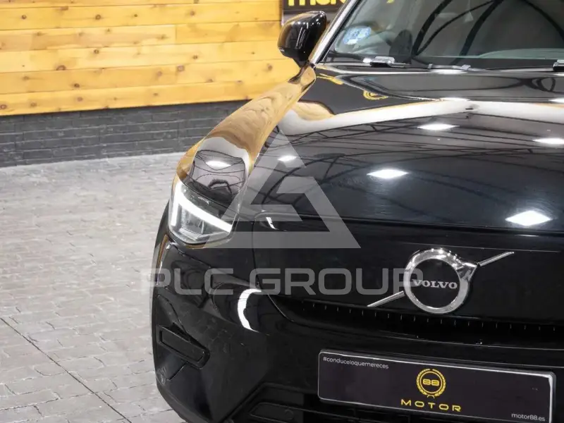 2023 Volvo XC40