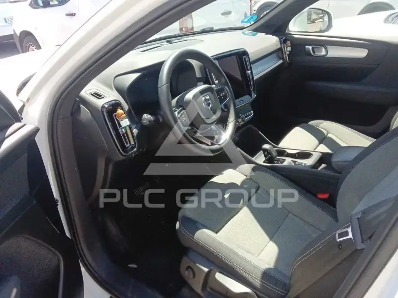 2023 Volvo XC40
