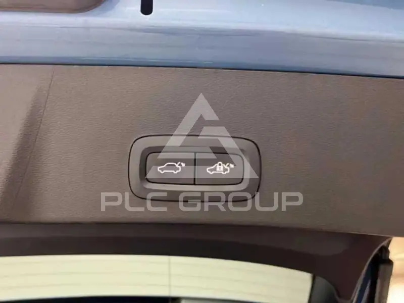 2023 Volvo XC40