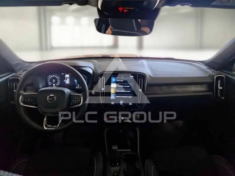 2023 Volvo XC40