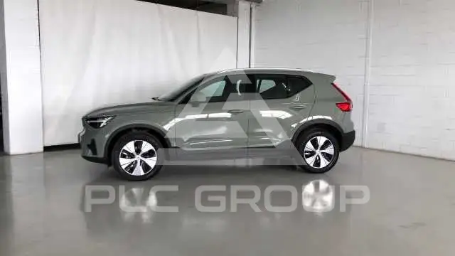 2023 Volvo XC40