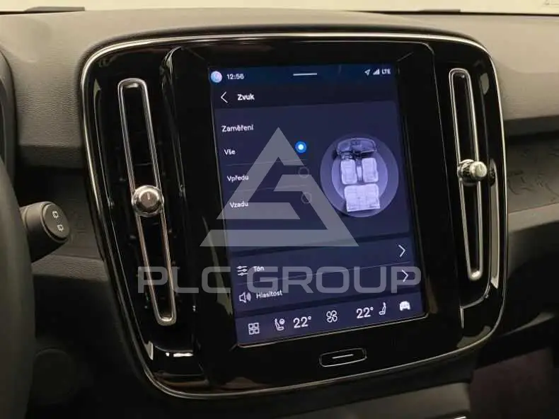 2023 Volvo XC40