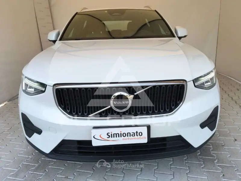 2023 Volvo XC40