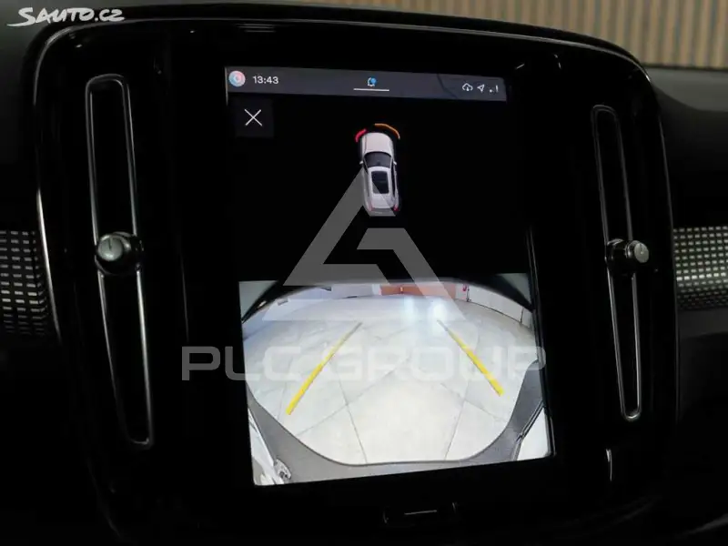 2023 Volvo XC40