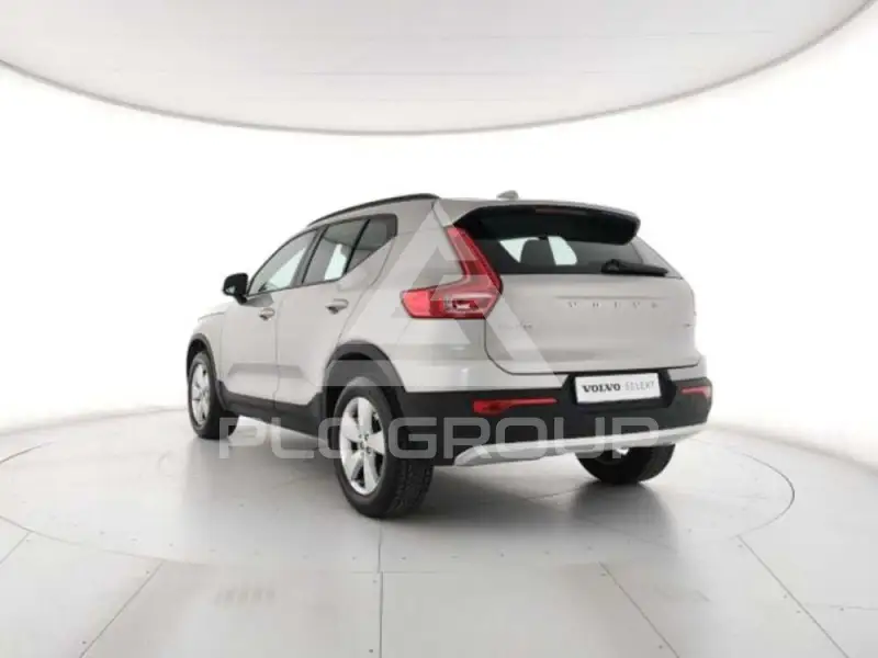 2023 Volvo XC40