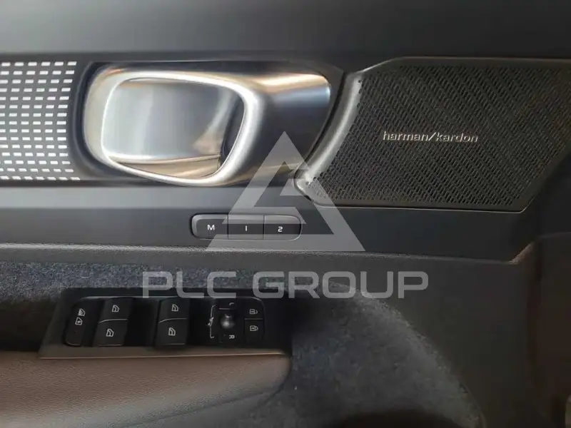 2023 Volvo XC40