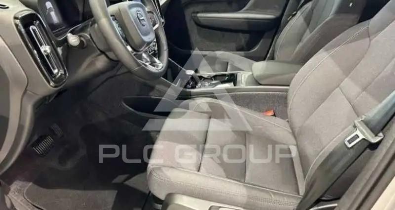 2023 Volvo XC40