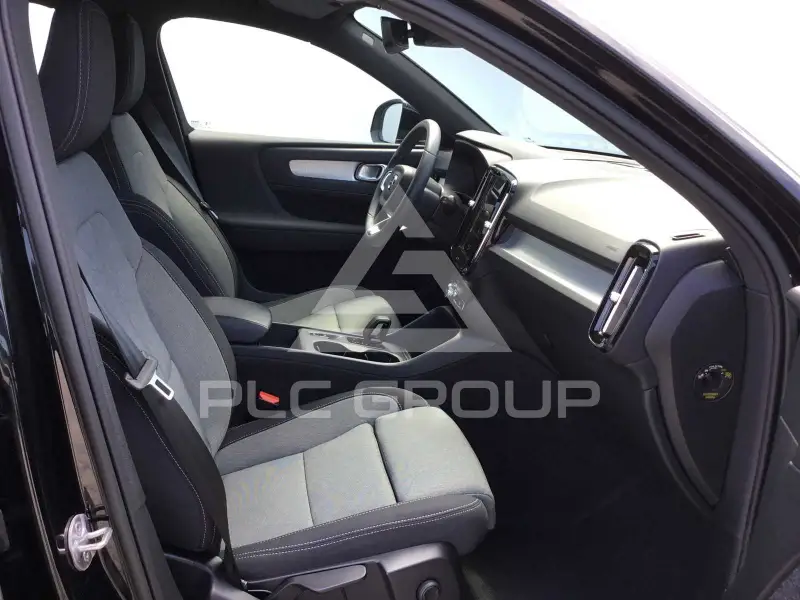 2023 Volvo XC40