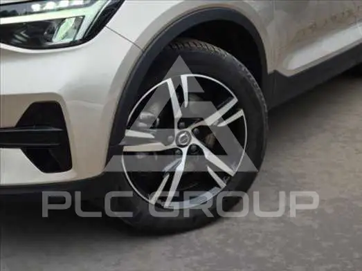 2023 Volvo XC40
