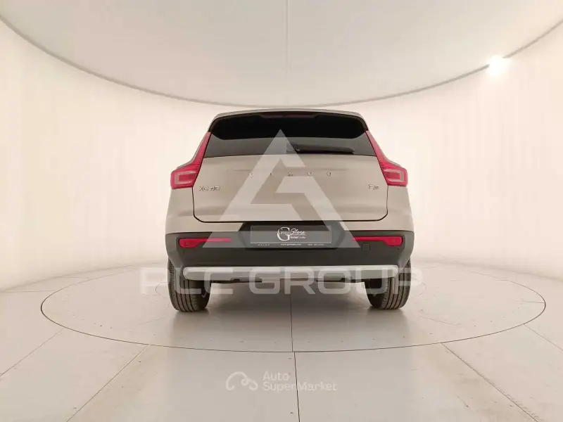 2023 Volvo XC40