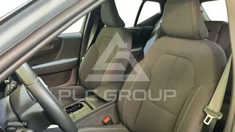 2023 Volvo XC40