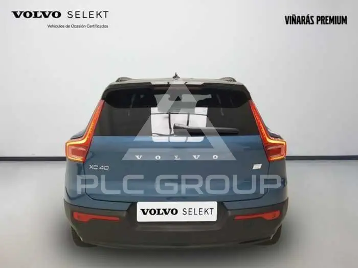 2023 Volvo XC40