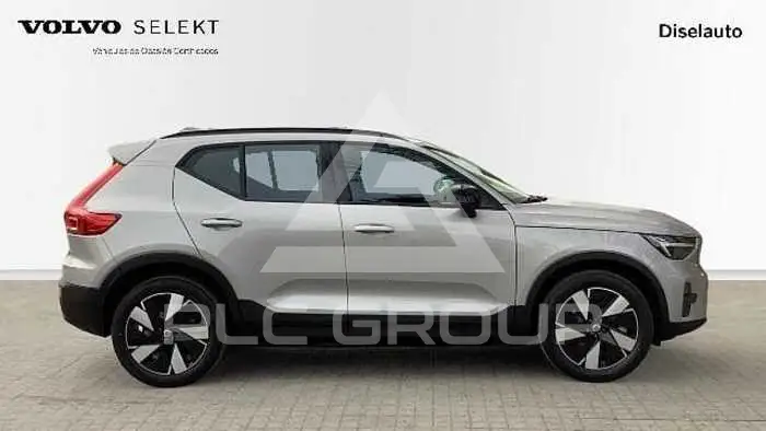 2023 Volvo XC40