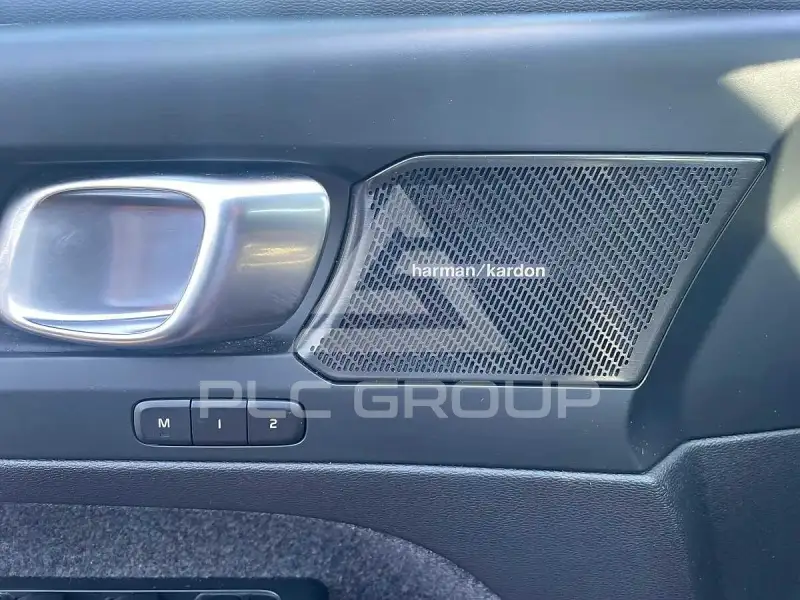 2023 Volvo XC40