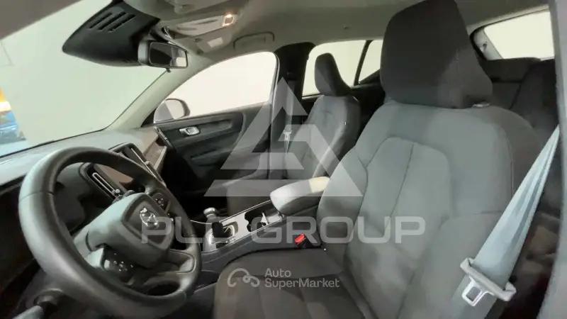 2023 Volvo XC40