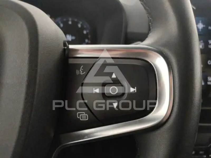 2023 Volvo XC40