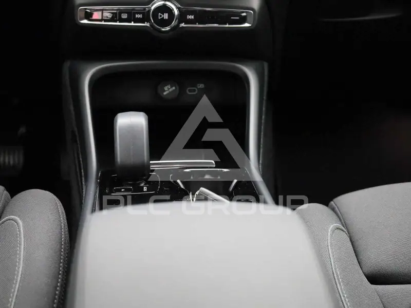 2023 Volvo XC40