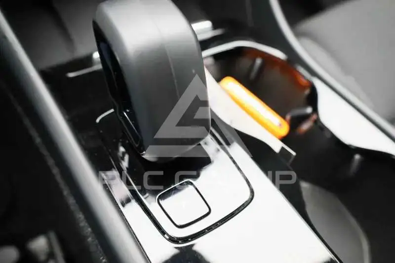 2023 Volvo XC40