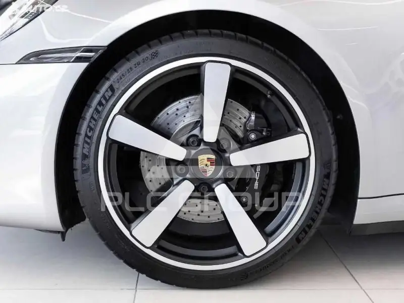 2023 Porsche 911