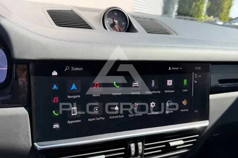 2023 Porsche CAYENNE