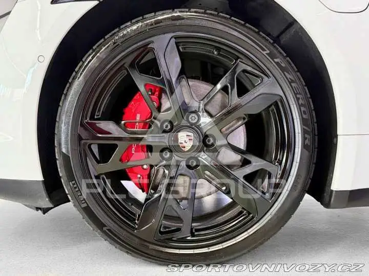 2023 Porsche Taycan