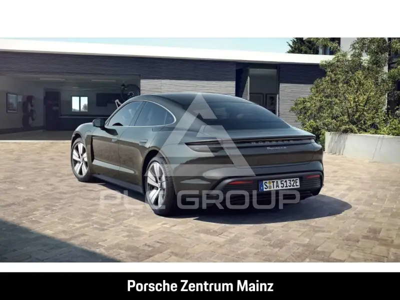 2023 Porsche Taycan