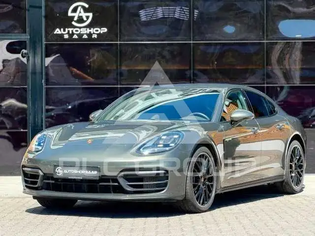 2023 Porsche Panamera