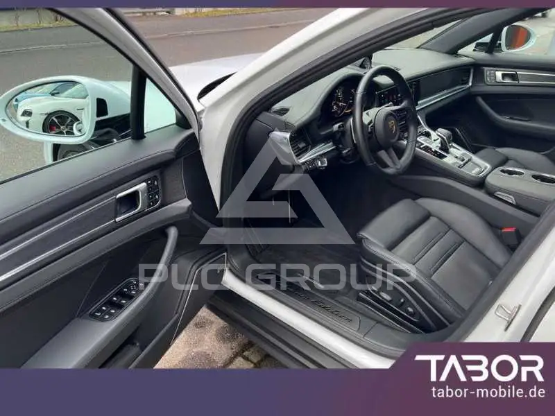 2023 Porsche Panamera