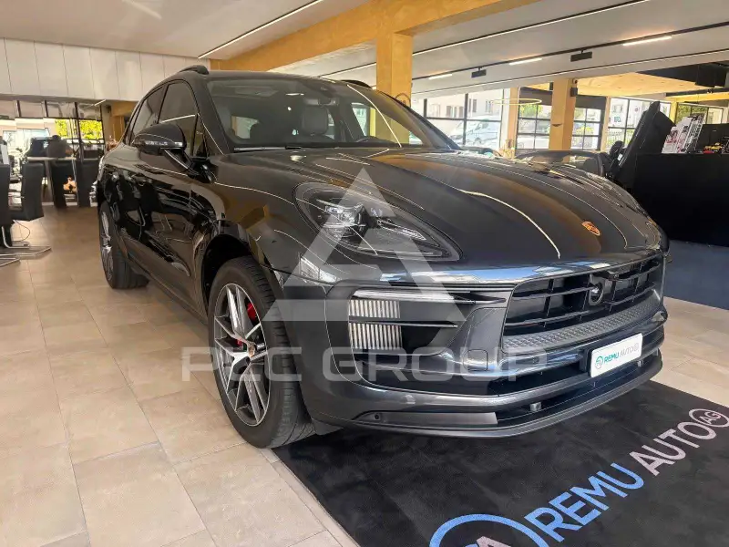 2023 Porsche MACAN