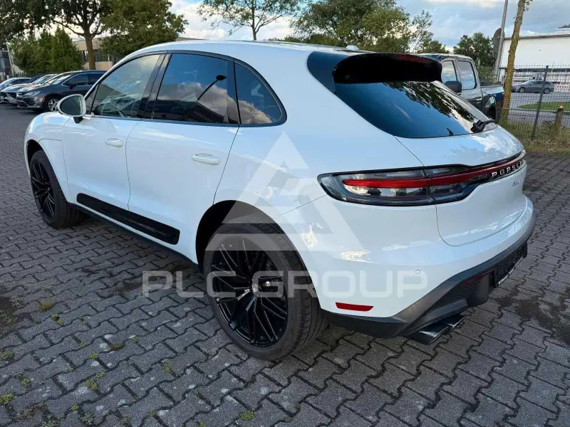 2023 Porsche MACAN