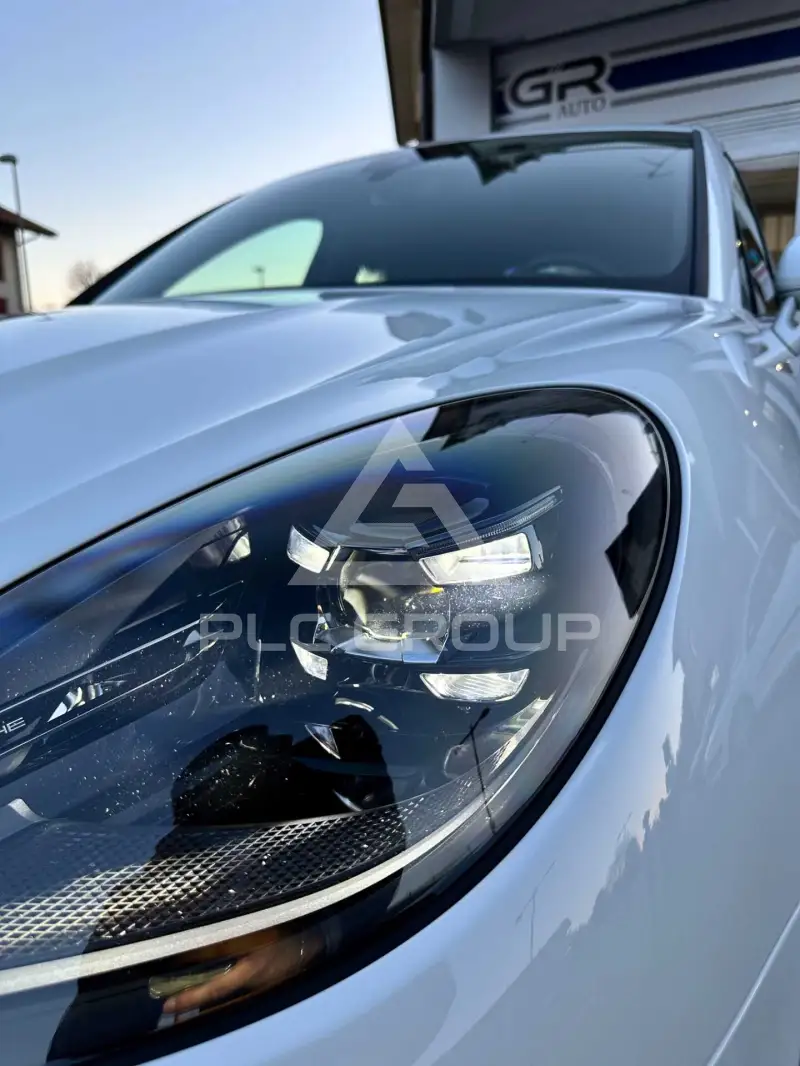 2023 Porsche MACAN
