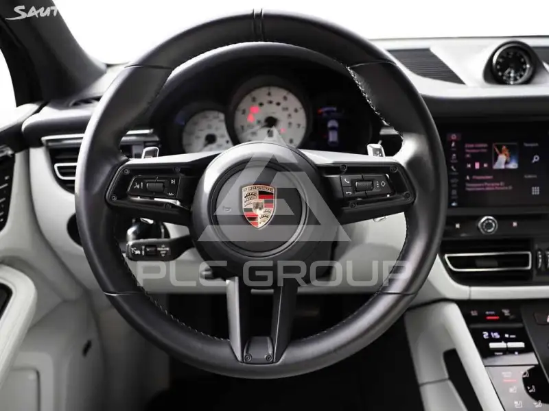 2023 Porsche MACAN