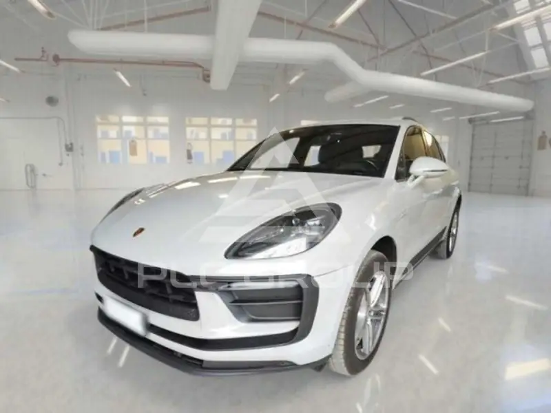 2023 Porsche MACAN