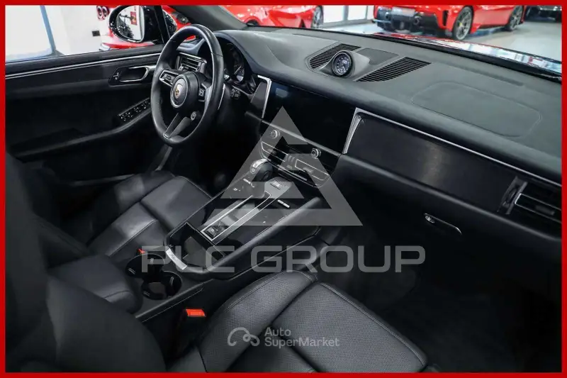 2023 Porsche MACAN