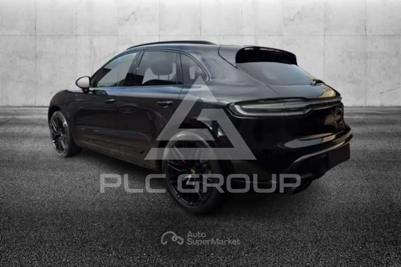 2023 Porsche MACAN