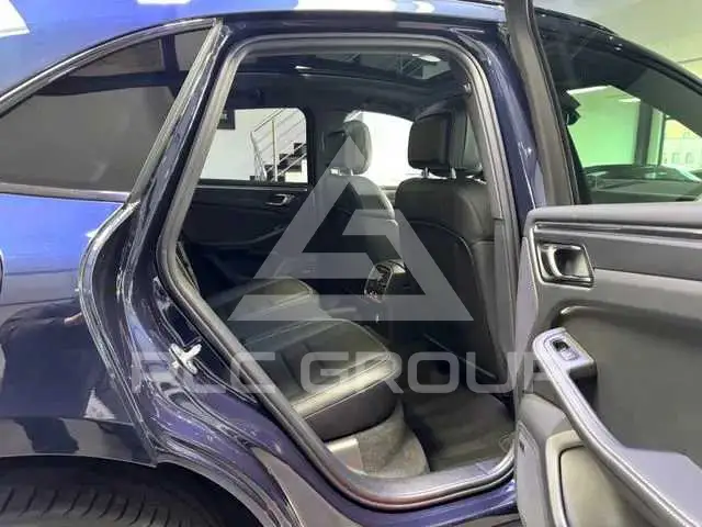 2023 Porsche MACAN