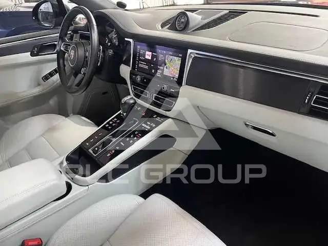 2023 Porsche MACAN
