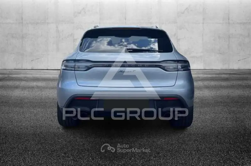 2023 Porsche MACAN