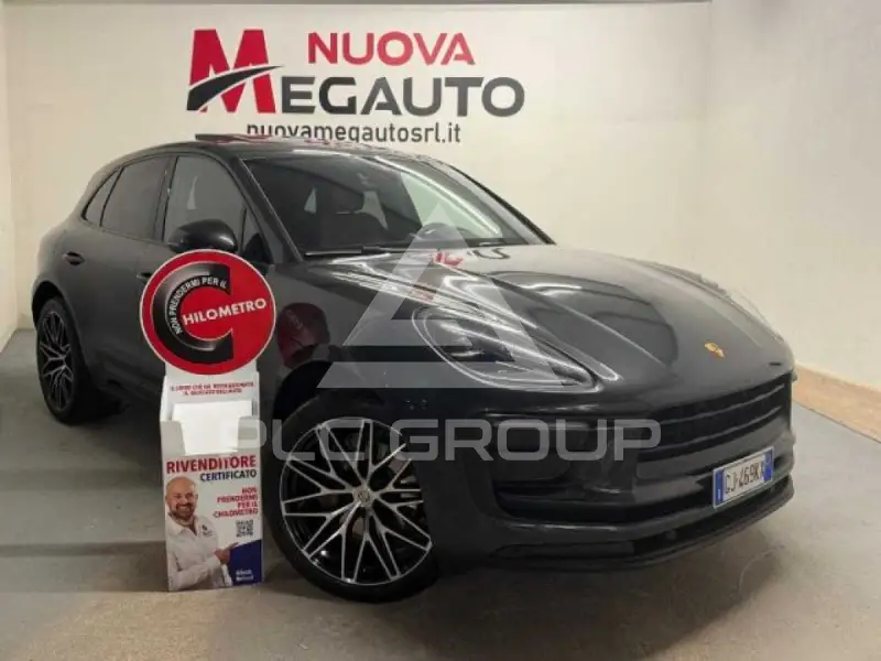 2023 Porsche MACAN