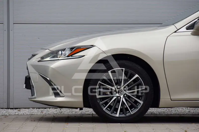 2023 Lexus ES
