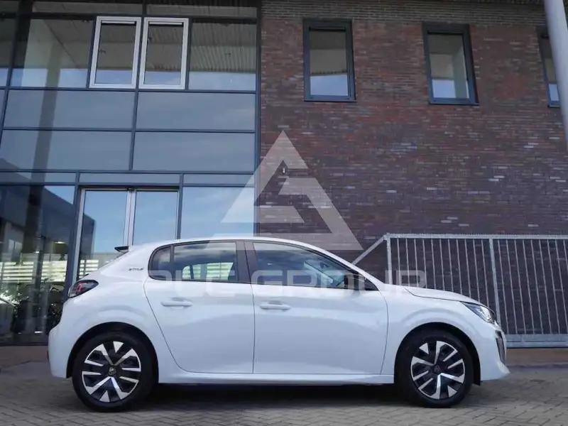 2023 Peugeot 208