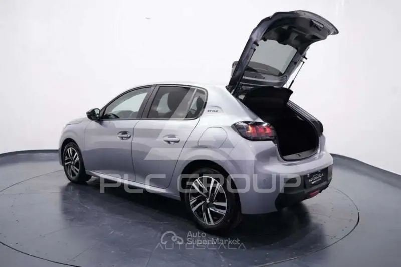 2023 Peugeot 208