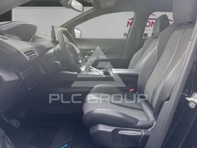 2023 Peugeot 5008