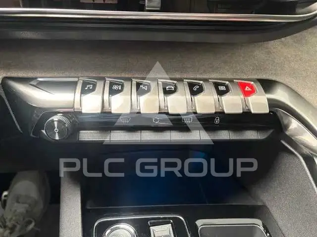 2023 Peugeot 5008