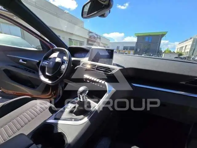 2023 Peugeot 5008