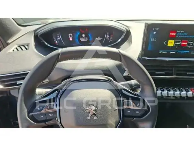 2023 Peugeot 5008