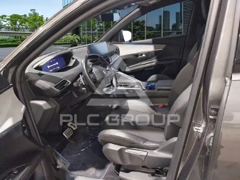 2023 Peugeot 5008