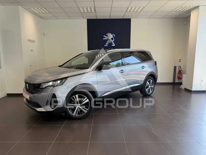 2023 Peugeot 5008