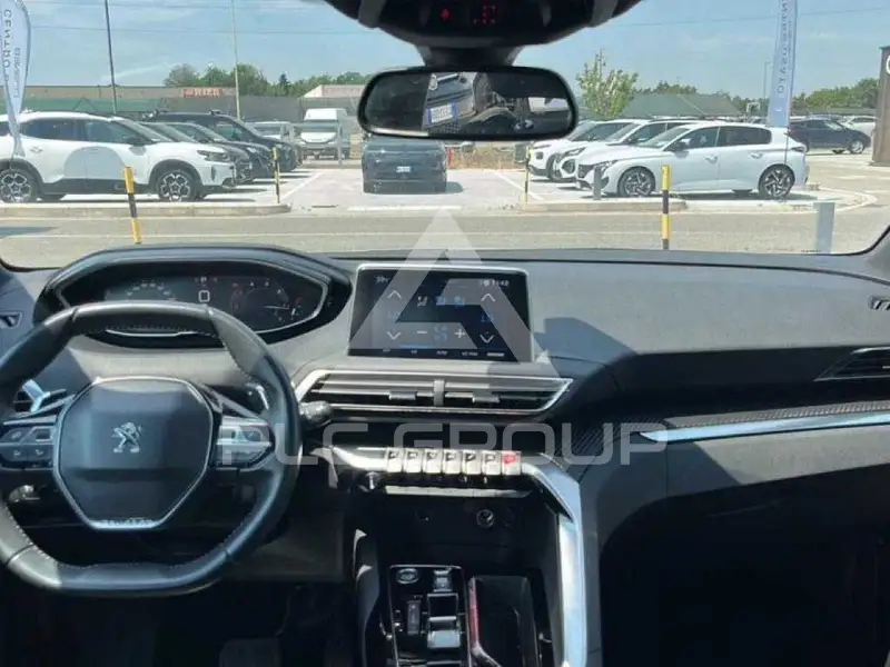 2023 Peugeot 5008